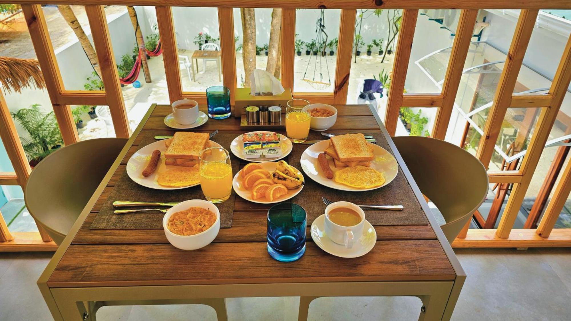 Aqua Heaven Inn Mathiveri Luaran gambar